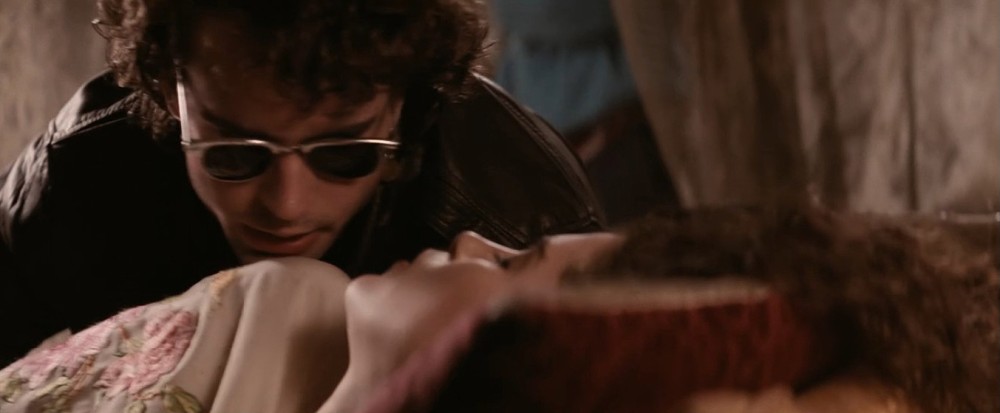 Click to view full size image
==============
1987-thelostboys-sc-00297.jpg 1987-thelostboys-sc-00297.jpg