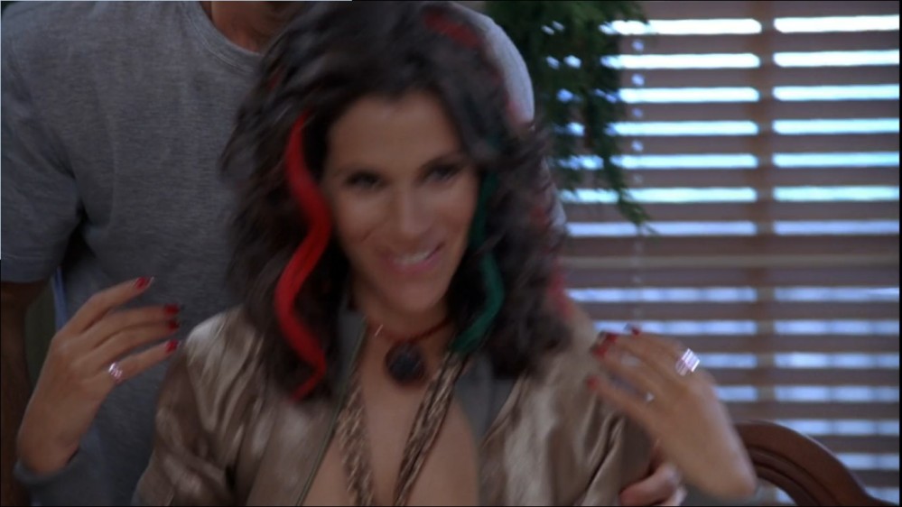 2003-Jami-Gertz-in-Undercover-Christmas--screencaps-0545.jpg