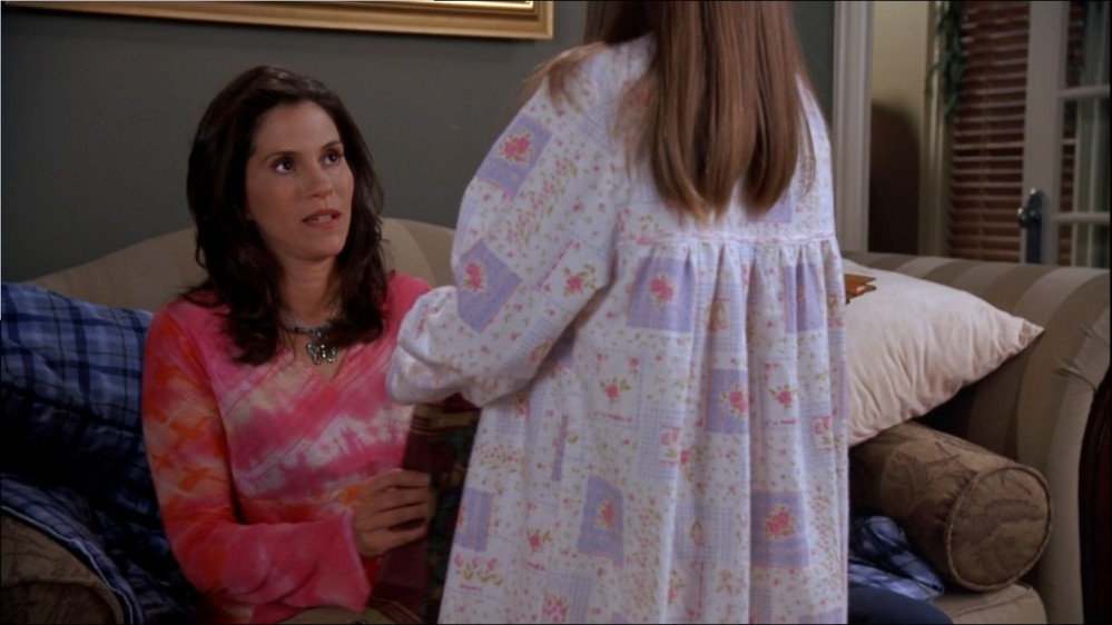 Click to view full size image
==============
2003-Jami-Gertz-in-Undercover-Christmas--screencaps-1318.jpg 2003-Jami-Gertz-in-Undercover-Christmas--screencaps-1318.jpg