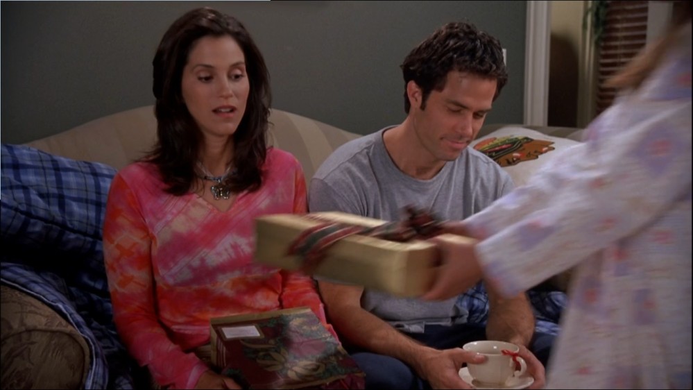 Click to view full size image
==============
2003-Jami-Gertz-in-Undercover-Christmas--screencaps-1325.jpg 2003-Jami-Gertz-in-Undercover-Christmas--screencaps-1325.jpg