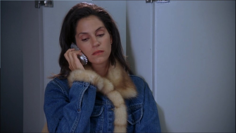 Click to view full size image
==============
2003-Jami-Gertz-in-Undercover-Christmas--screencaps-1556.jpg 2003-Jami-Gertz-in-Undercover-Christmas--screencaps-1556.jpg