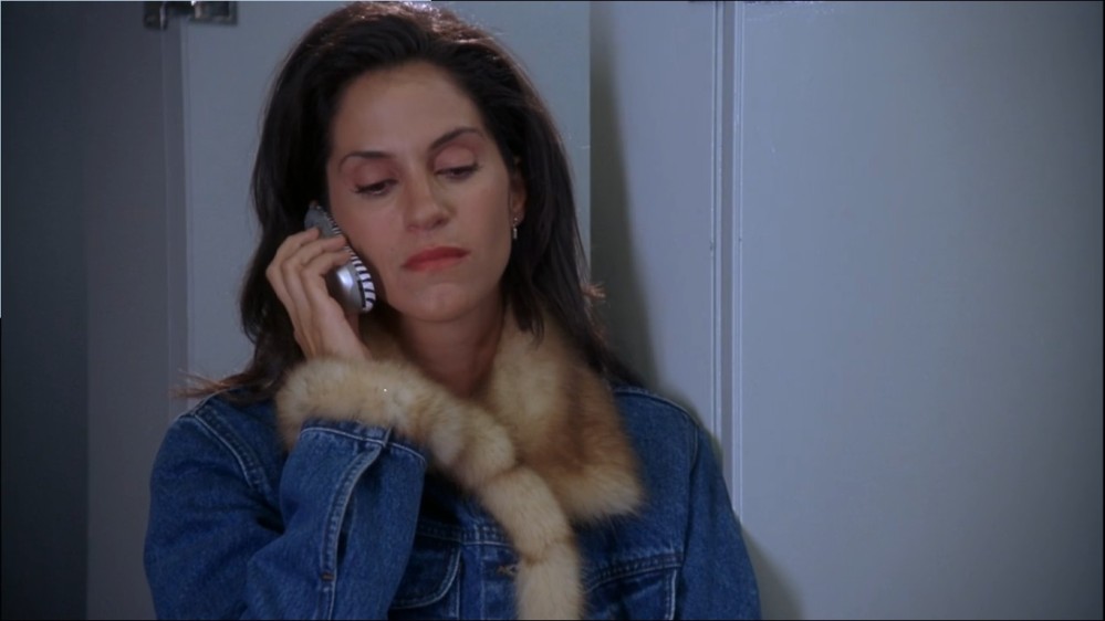 2003-Jami-Gertz-in-Undercover-Christmas--screencaps-1566.jpg
