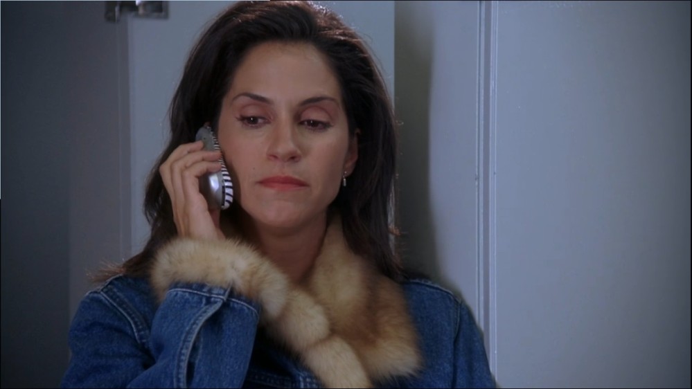 Click to view full size image
==============
2003-Jami-Gertz-in-Undercover-Christmas--screencaps-1578.jpg 2003-Jami-Gertz-in-Undercover-Christmas--screencaps-1578.jpg