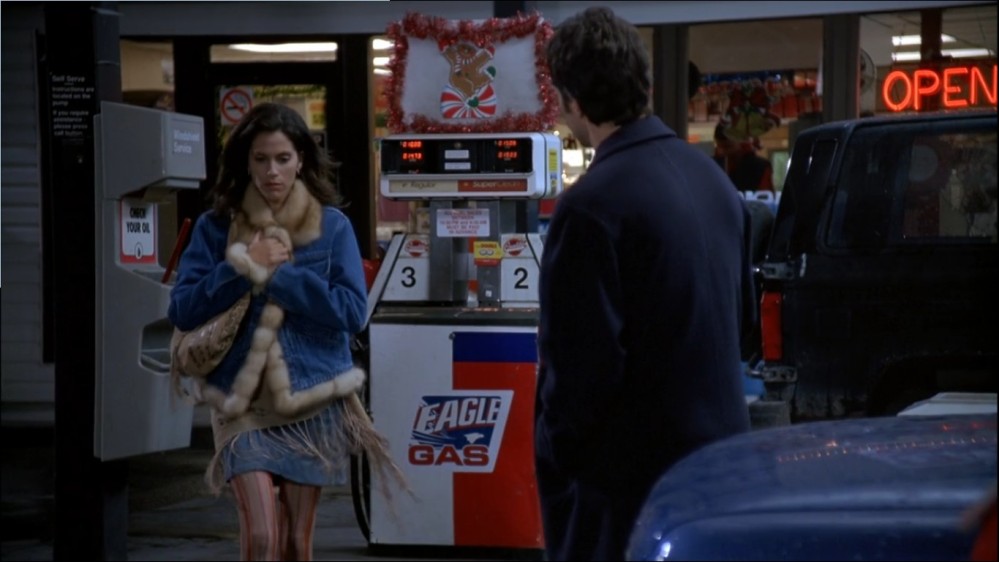 Click to view full size image
==============
2003-Jami-Gertz-in-Undercover-Christmas--screencaps-1611.jpg 2003-Jami-Gertz-in-Undercover-Christmas--screencaps-1611.jpg