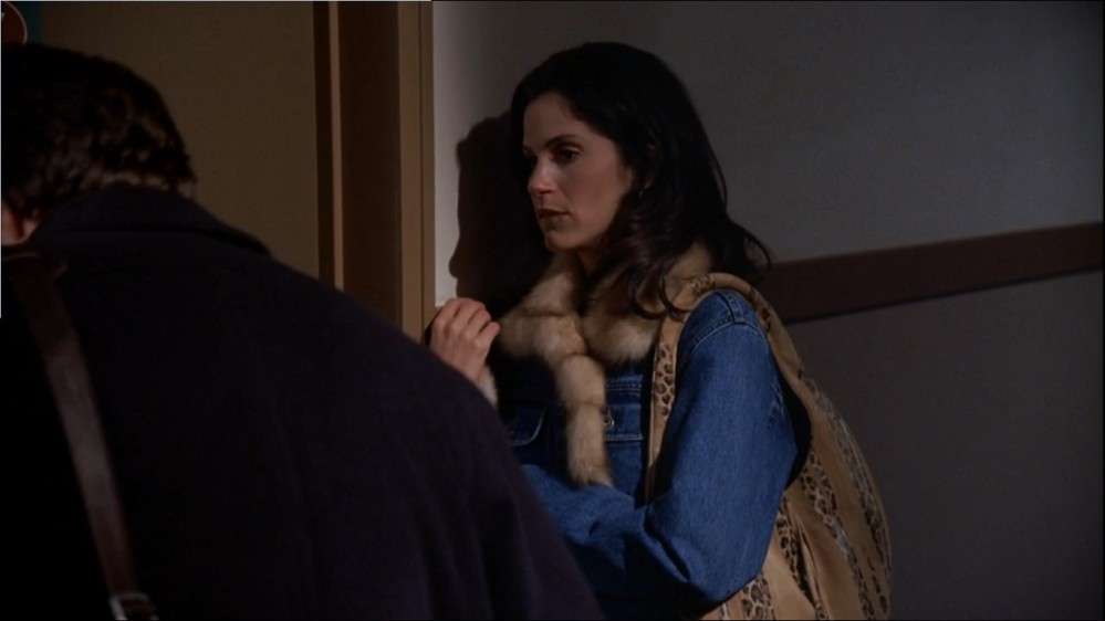 Click to view full size image
==============
2003-Jami-Gertz-in-Undercover-Christmas--screencaps-1618.jpg 2003-Jami-Gertz-in-Undercover-Christmas--screencaps-1618.jpg