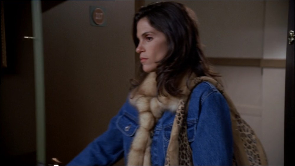Click to view full size image
==============
2003-Jami-Gertz-in-Undercover-Christmas--screencaps-1655.jpg 2003-Jami-Gertz-in-Undercover-Christmas--screencaps-1655.jpg