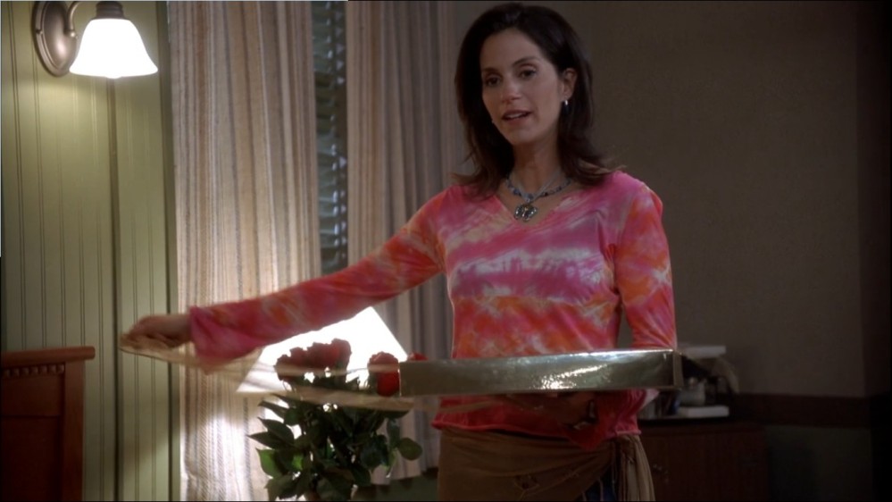 Click to view full size image
==============
2003-Jami-Gertz-in-Undercover-Christmas--screencaps-1688.jpg 2003-Jami-Gertz-in-Undercover-Christmas--screencaps-1688.jpg