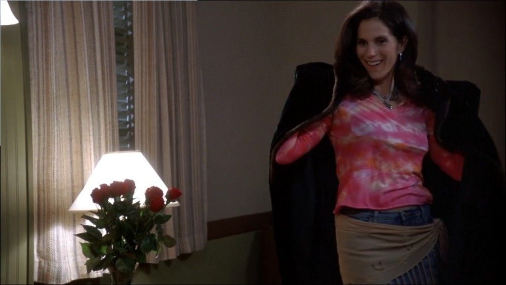 Click to view full size image
==============
2003-Jami-Gertz-in-Undercover-Christmas--screencaps-1698.jpg 2003-Jami-Gertz-in-Undercover-Christmas--screencaps-1698.jpg