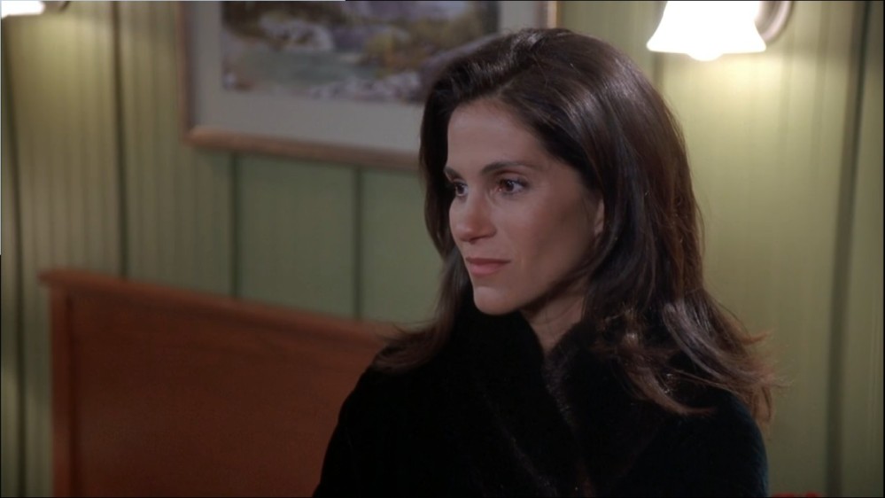 Click to view full size image
==============
2003-Jami-Gertz-in-Undercover-Christmas--screencaps-1732.jpg 2003-Jami-Gertz-in-Undercover-Christmas--screencaps-1732.jpg