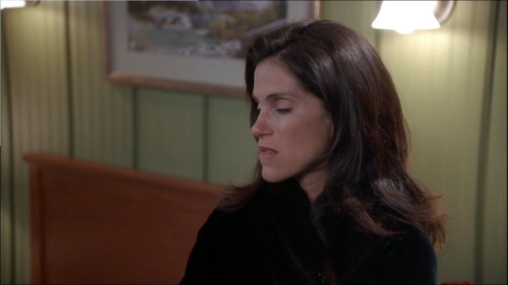 Click to view full size image
==============
2003-Jami-Gertz-in-Undercover-Christmas--screencaps-1735.jpg 2003-Jami-Gertz-in-Undercover-Christmas--screencaps-1735.jpg
