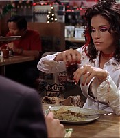 2003-Jami-Gertz-in-Undercover-Christmas--screencaps-0258.jpg