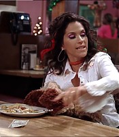 2003-Jami-Gertz-in-Undercover-Christmas--screencaps-0286.jpg
