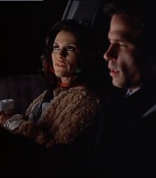 2003-Jami-Gertz-in-Undercover-Christmas--screencaps-0301.jpg