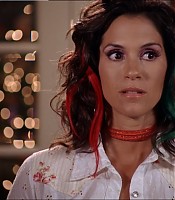 2003-Jami-Gertz-in-Undercover-Christmas--screencaps-0412.jpg