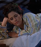 2003-Jami-Gertz-in-Undercover-Christmas--screencaps-0465.jpg