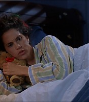 2003-Jami-Gertz-in-Undercover-Christmas--screencaps-0504.jpg