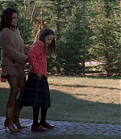 2003-Jami-Gertz-in-Undercover-Christmas--screencaps-0674.jpg