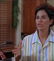 2003-Jami-Gertz-in-Undercover-Christmas--screencaps-0980.jpg