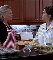2003-Jami-Gertz-in-Undercover-Christmas--screencaps-1005.jpg